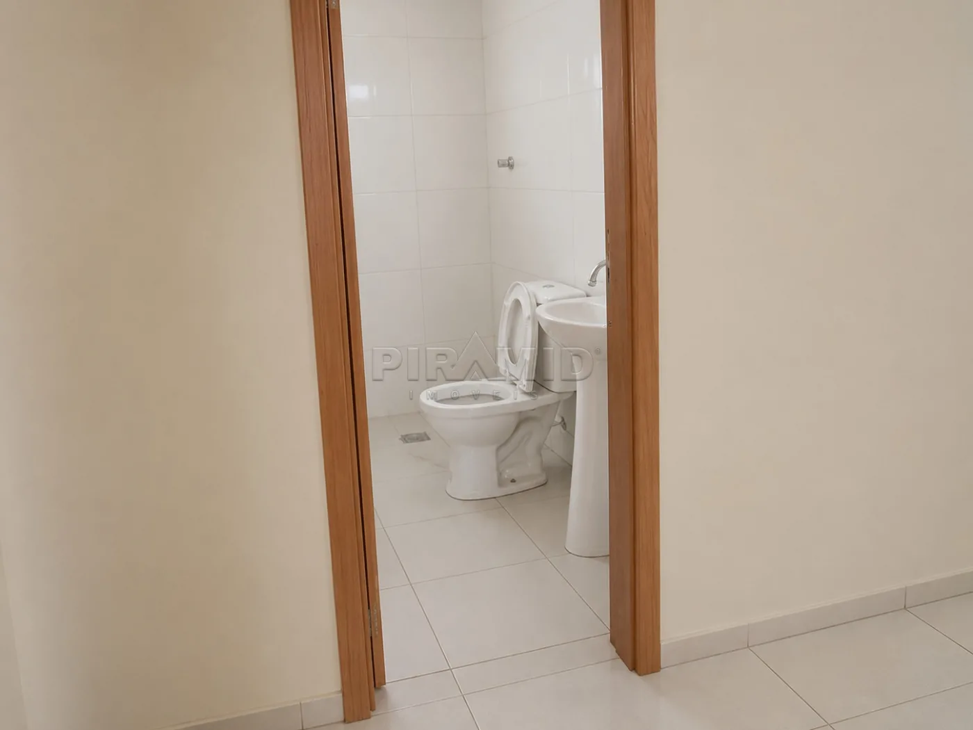 Alugar Comercial / Galp&atilde;o  Barrac&atilde;o em Ribeir&atilde;o Preto R$ 15.000,00 - Foto 6
