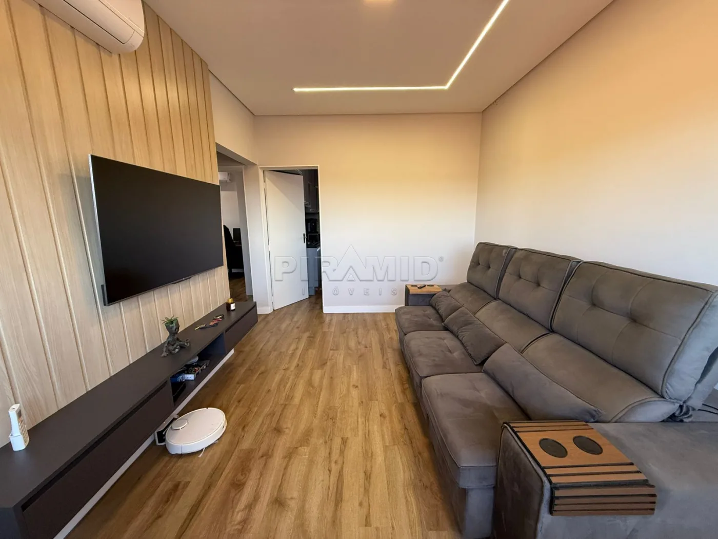 Alugar Apartamento / Padr&atilde;o em Ribeir&atilde;o Preto R$ 3.200,00 - Foto 2