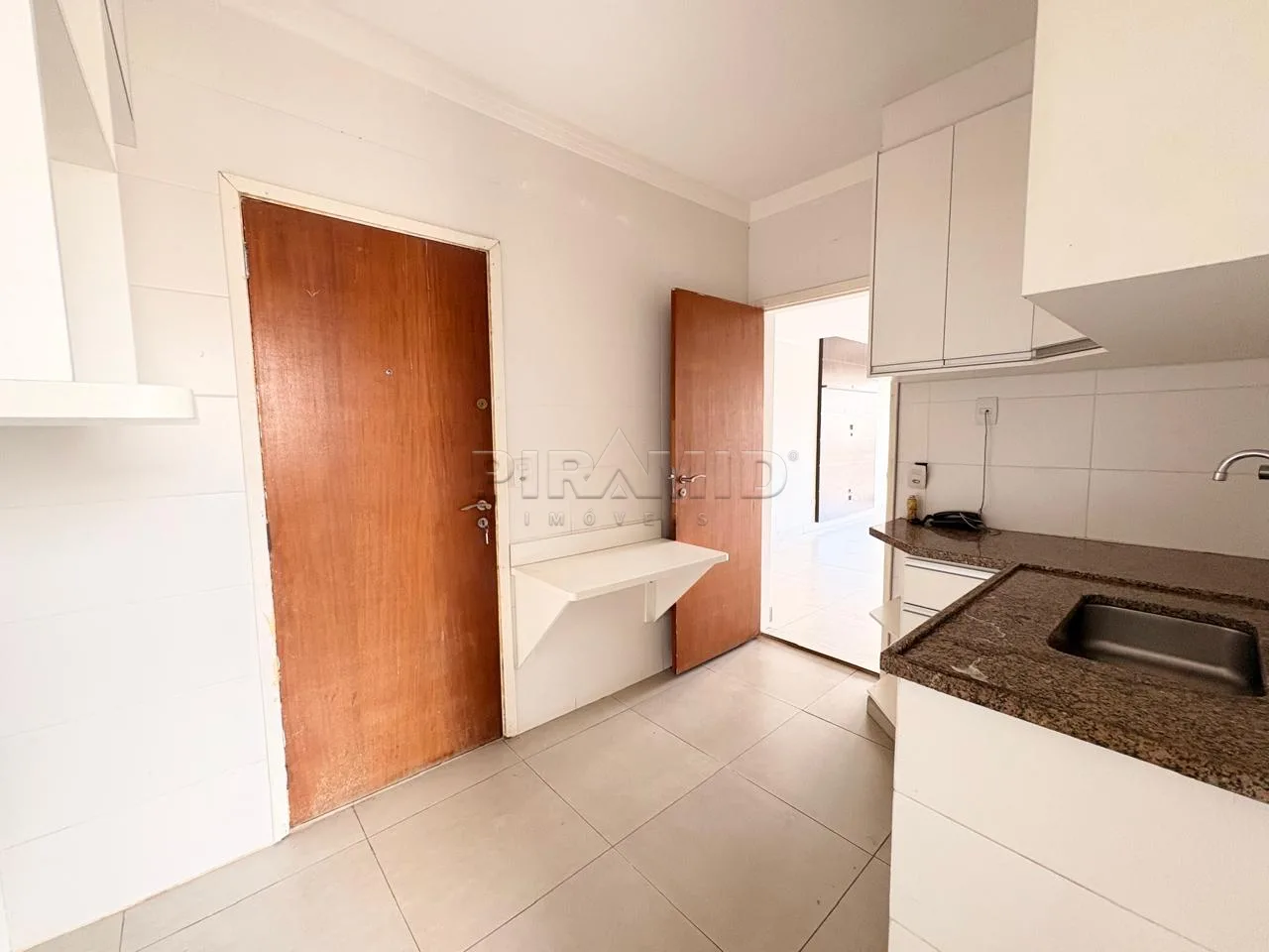Alugar Apartamento / Padr&atilde;o em Ribeir&atilde;o Preto R$ 1.000,00 - Foto 11