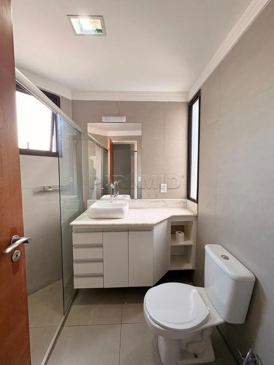 Alugar Apartamento / Padr&atilde;o em Ribeir&atilde;o Preto R$ 1.000,00 - Foto 17