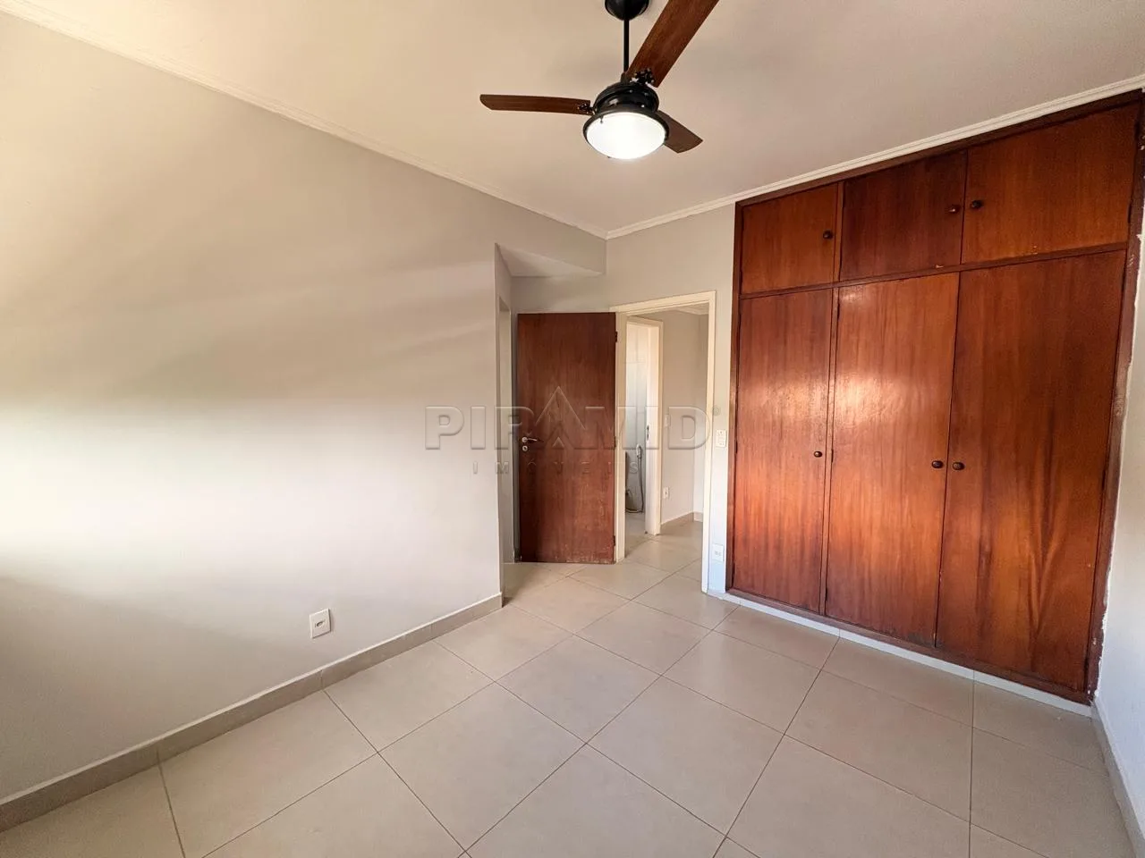 Alugar Apartamento / Padr&atilde;o em Ribeir&atilde;o Preto R$ 1.000,00 - Foto 20