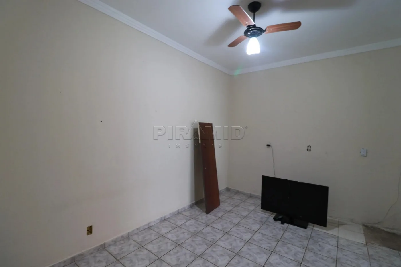 Alugar Casa / Padr&atilde;o em Ribeir&atilde;o Preto R$ 2.400,00 - Foto 8