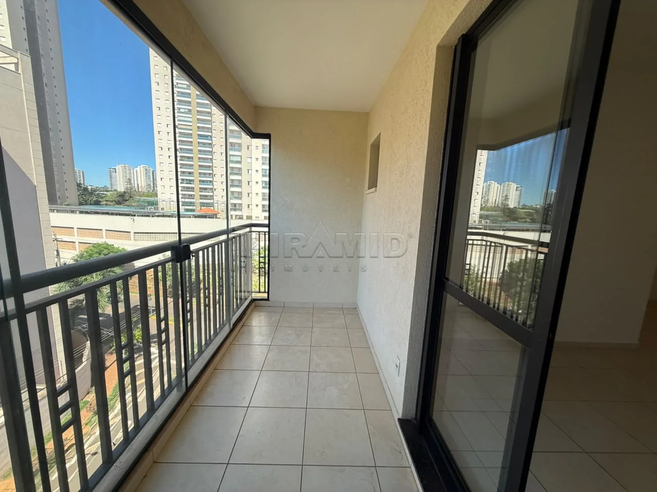 Alugar Apartamento / Padr&atilde;o em Ribeir&atilde;o Preto R$ 2.950,00 - Foto 1