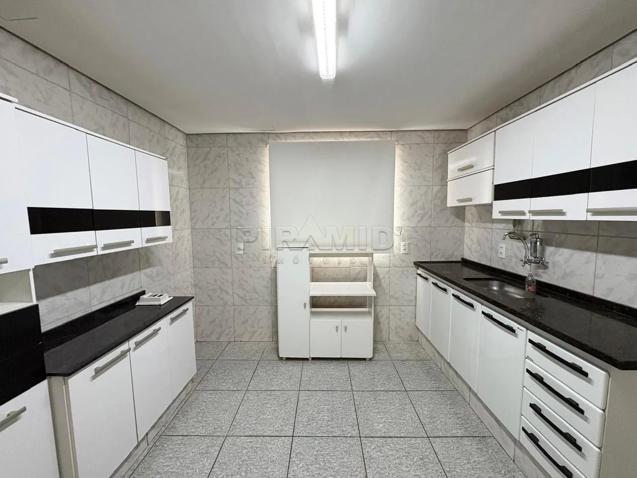 Alugar Casa / Padr&atilde;o em Ribeir&atilde;o Preto R$ 3.100,00 - Foto 10