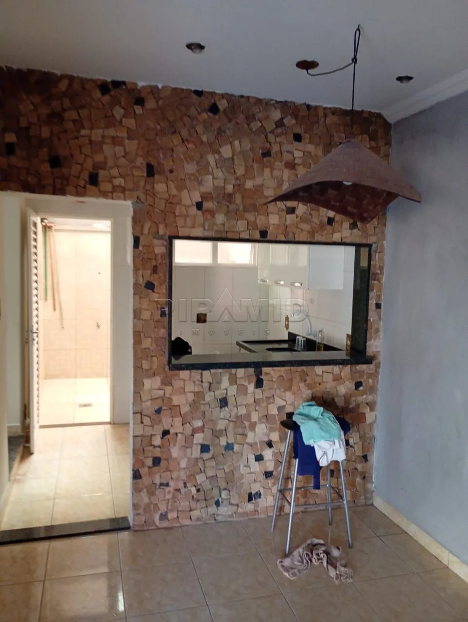 Alugar Casa / Padr&atilde;o em Ribeir&atilde;o Preto R$ 1.700,00 - Foto 4