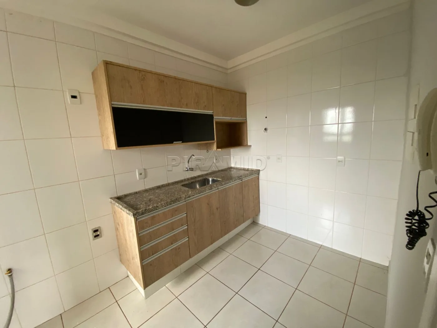Alugar Apartamento / Padr&atilde;o em Ribeir&atilde;o Preto R$ 3.300,00 - Foto 3