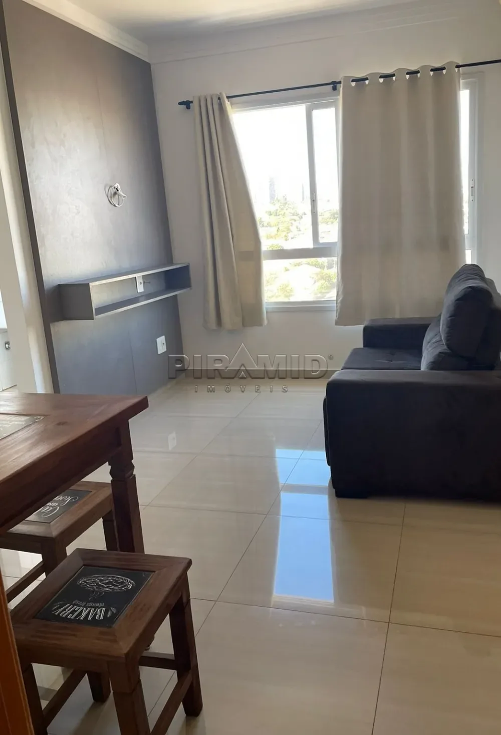 Alugar Apartamento / Padr&atilde;o em Ribeir&atilde;o Preto R$ 1.700,00 - Foto 1