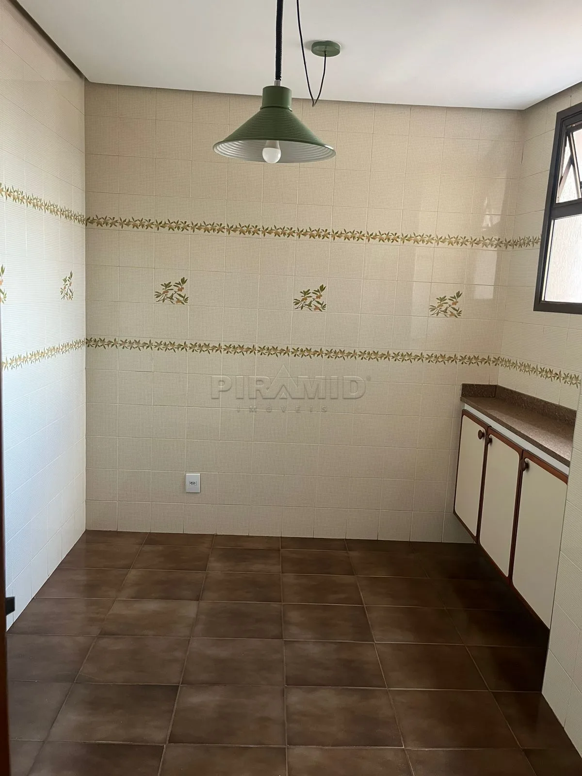 Alugar Apartamento / Padr&atilde;o em Ribeir&atilde;o Preto R$ 1.950,00 - Foto 9