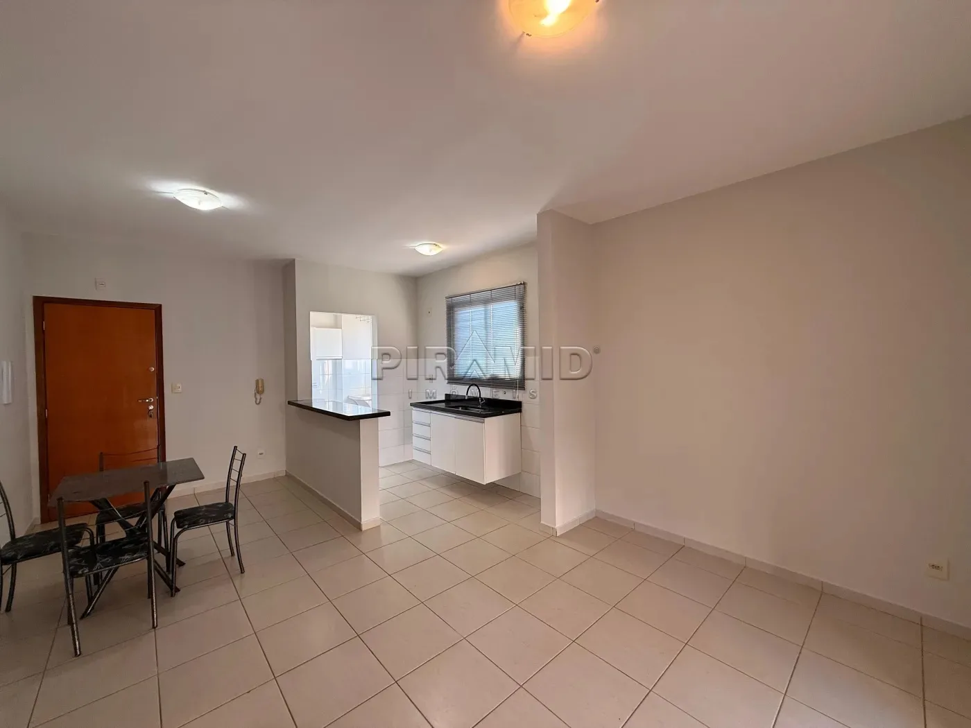 Alugar Apartamento / Padr&atilde;o em Ribeir&atilde;o Preto R$ 1.850,00 - Foto 3