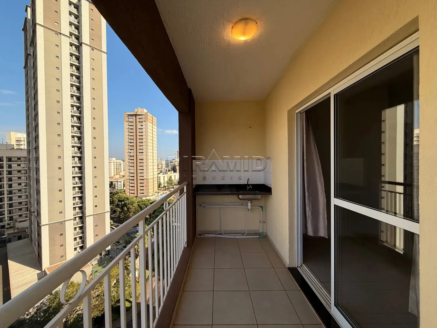Alugar Apartamento / Padr&atilde;o em Ribeir&atilde;o Preto R$ 1.850,00 - Foto 8