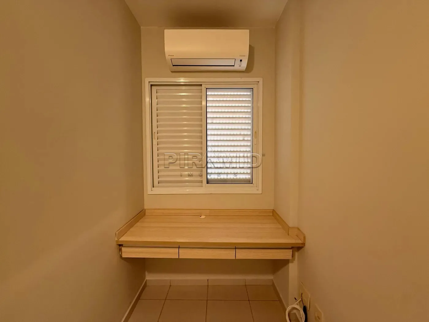 Alugar Apartamento / Padr&atilde;o em Ribeir&atilde;o Preto R$ 1.850,00 - Foto 12