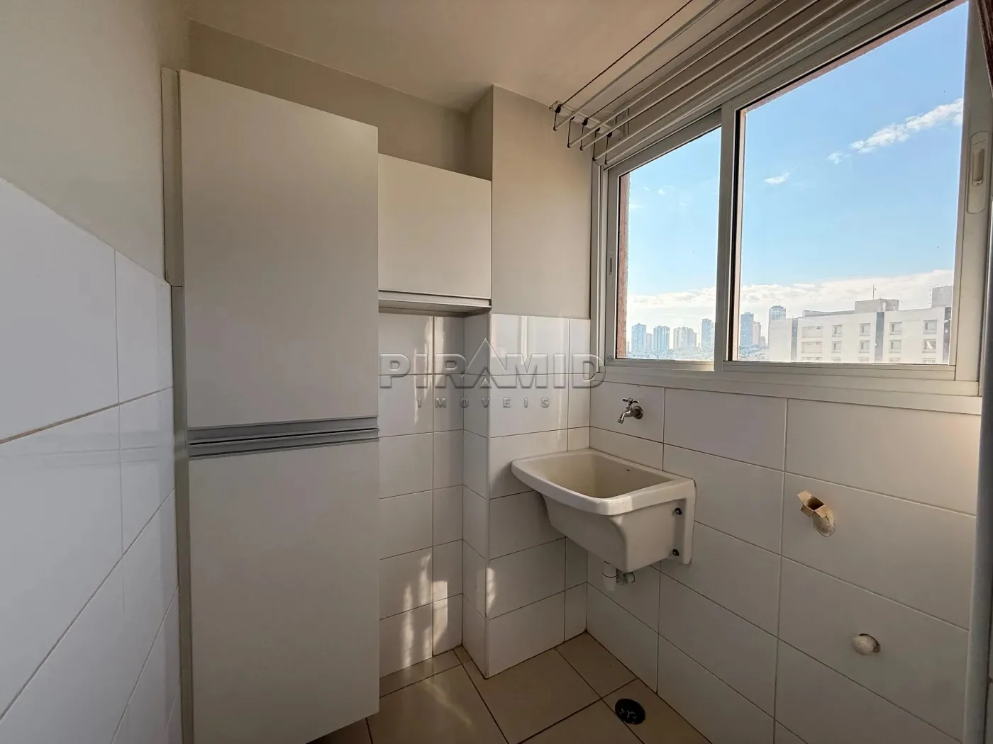 Alugar Apartamento / Padr&atilde;o em Ribeir&atilde;o Preto R$ 1.850,00 - Foto 18
