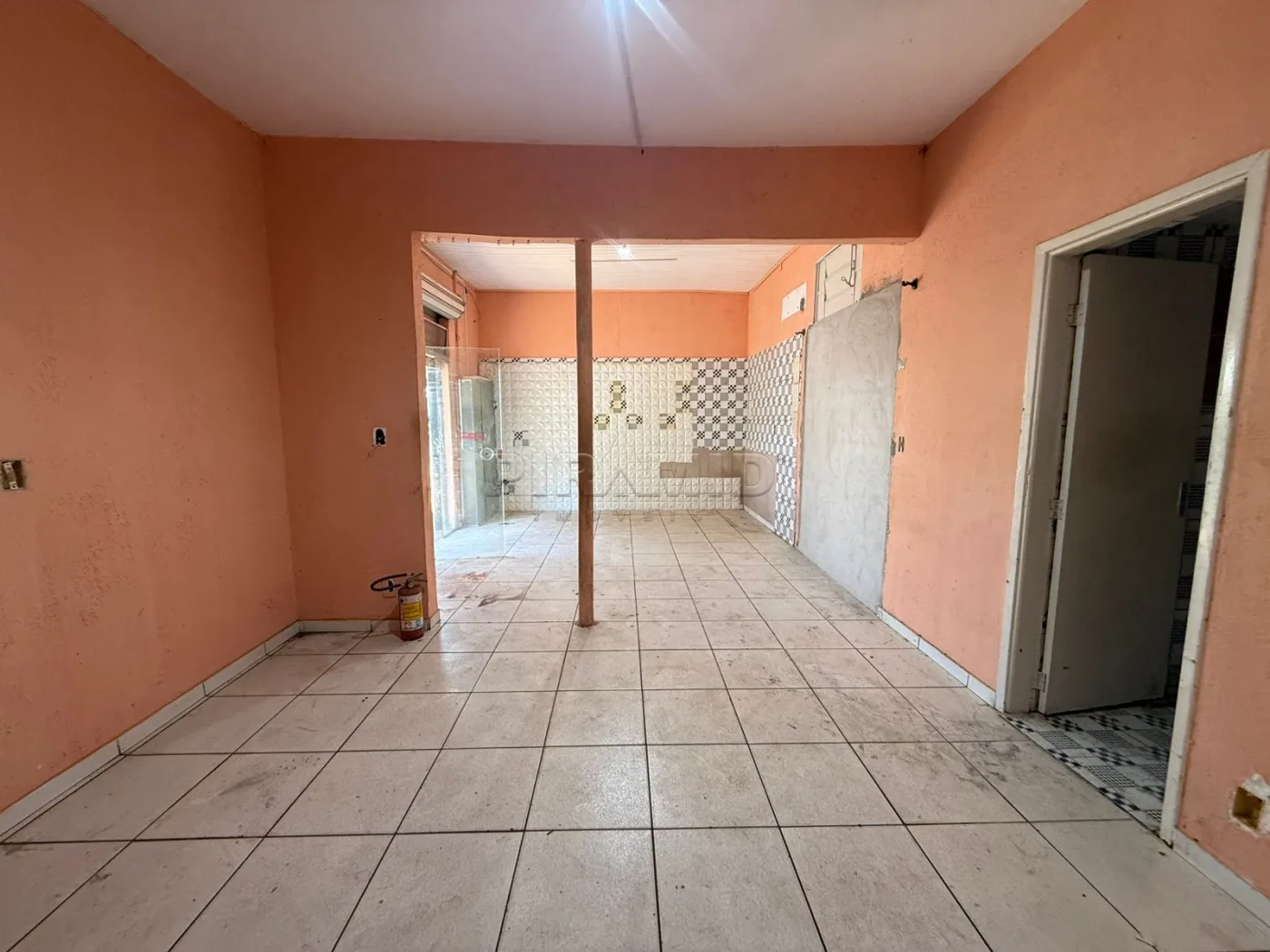 Alugar Comercial / Sal&atilde;o em Ribeir&atilde;o Preto R$ 1.550,00 - Foto 1