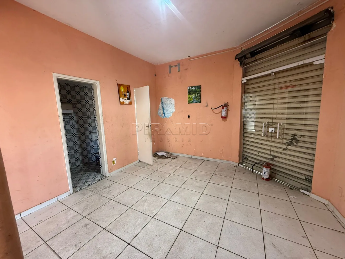 Alugar Comercial / Sal&atilde;o em Ribeir&atilde;o Preto R$ 1.550,00 - Foto 2