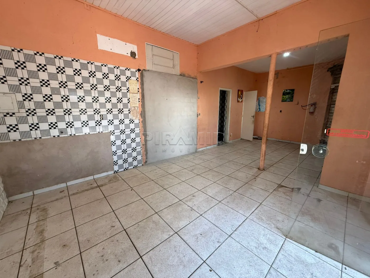 Alugar Comercial / Sal&atilde;o em Ribeir&atilde;o Preto R$ 1.550,00 - Foto 4