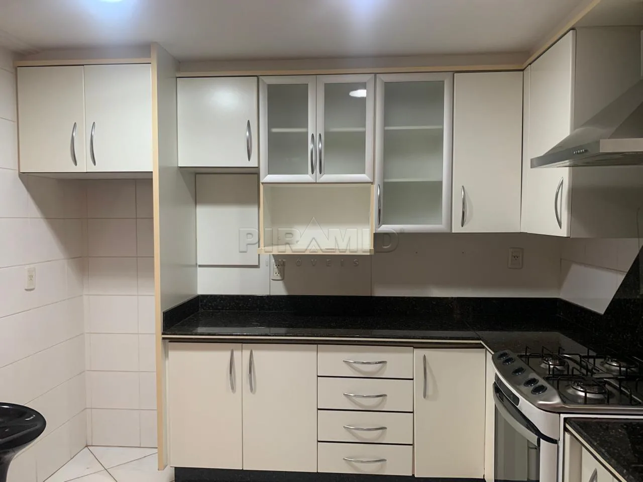 Alugar Apartamento / Padr&atilde;o em Ribeir&atilde;o Preto R$ 2.450,00 - Foto 12
