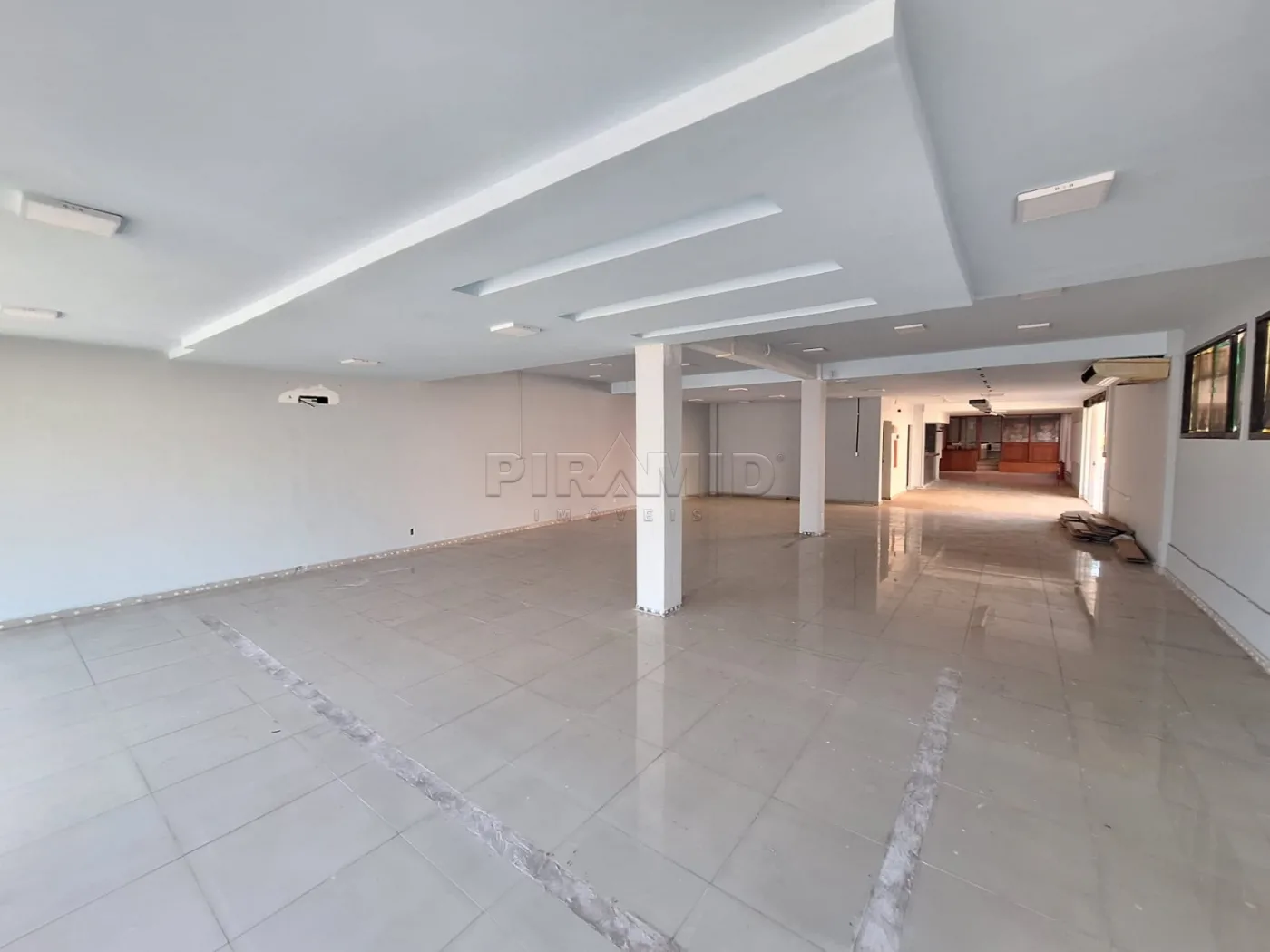 Alugar Comercial / Pr&eacute;dio em Ribeir&atilde;o Preto R$ 25.000,00 - Foto 4
