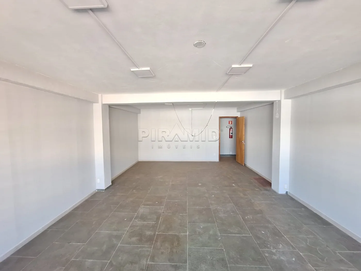 Alugar Comercial / Pr&eacute;dio em Ribeir&atilde;o Preto R$ 25.000,00 - Foto 15