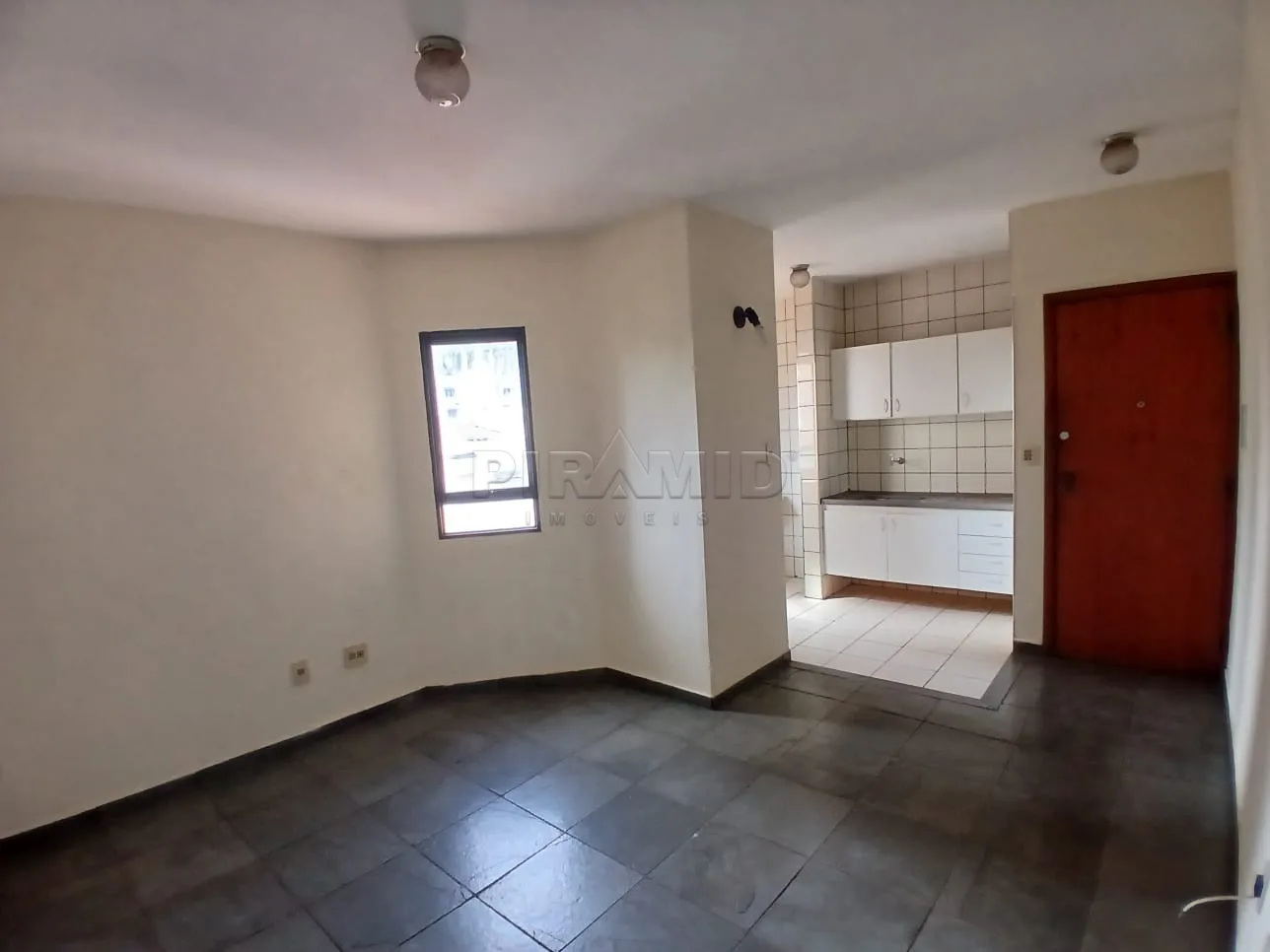 Alugar Apartamento / Padr&atilde;o em Ribeir&atilde;o Preto R$ 750,00 - Foto 2