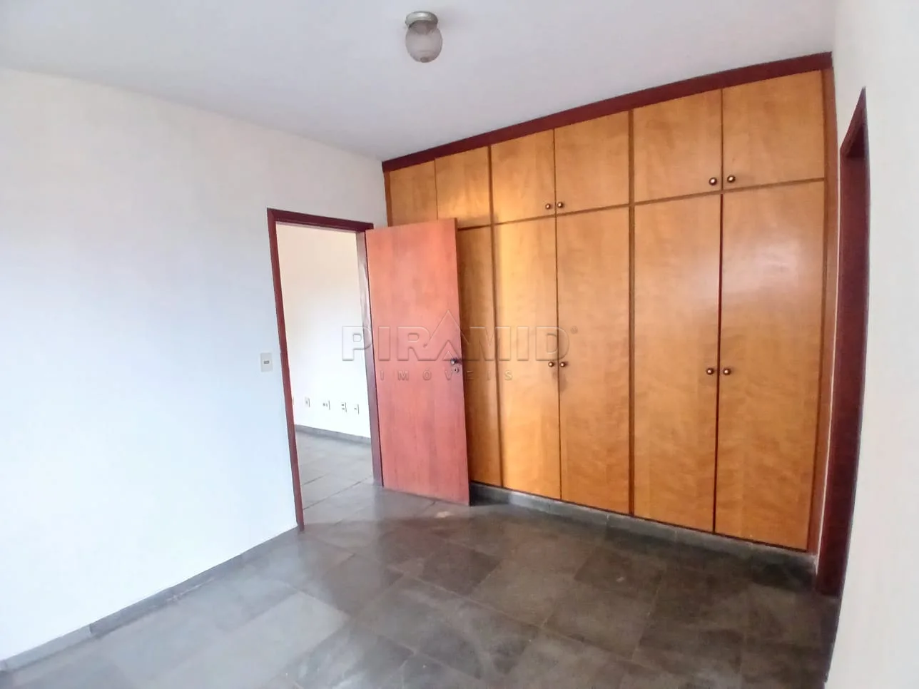 Alugar Apartamento / Padr&atilde;o em Ribeir&atilde;o Preto R$ 750,00 - Foto 6