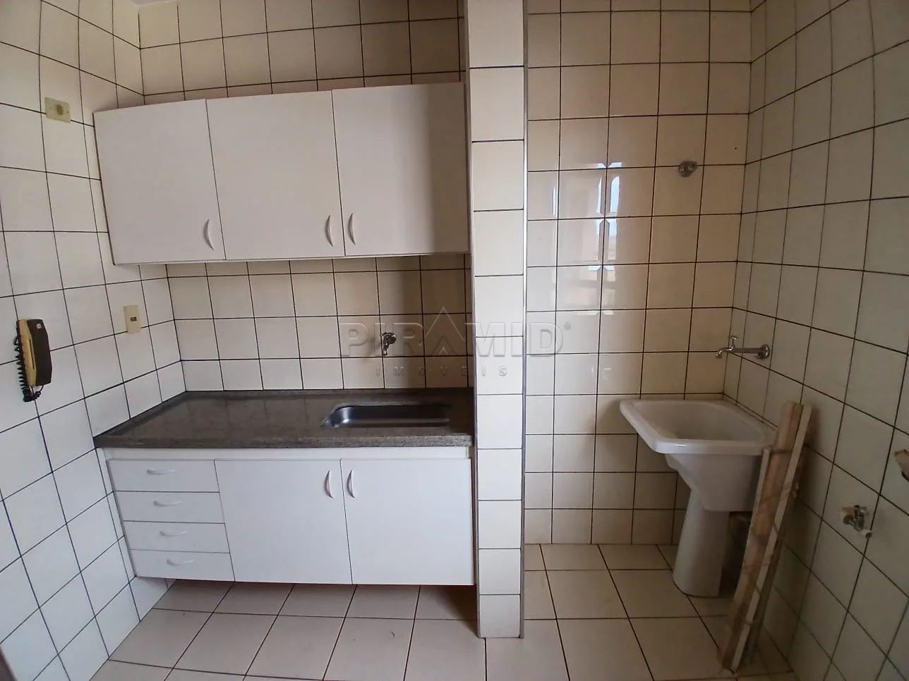 Alugar Apartamento / Padr&atilde;o em Ribeir&atilde;o Preto R$ 750,00 - Foto 7