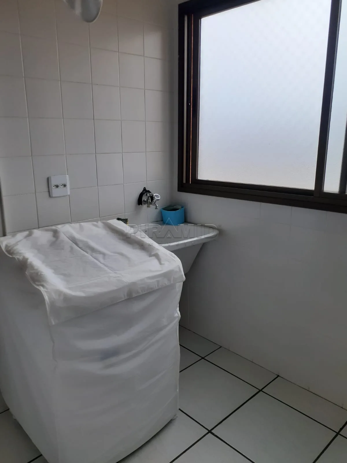 Alugar Apartamento / Padr&atilde;o em Ribeir&atilde;o Preto R$ 900,00 - Foto 10