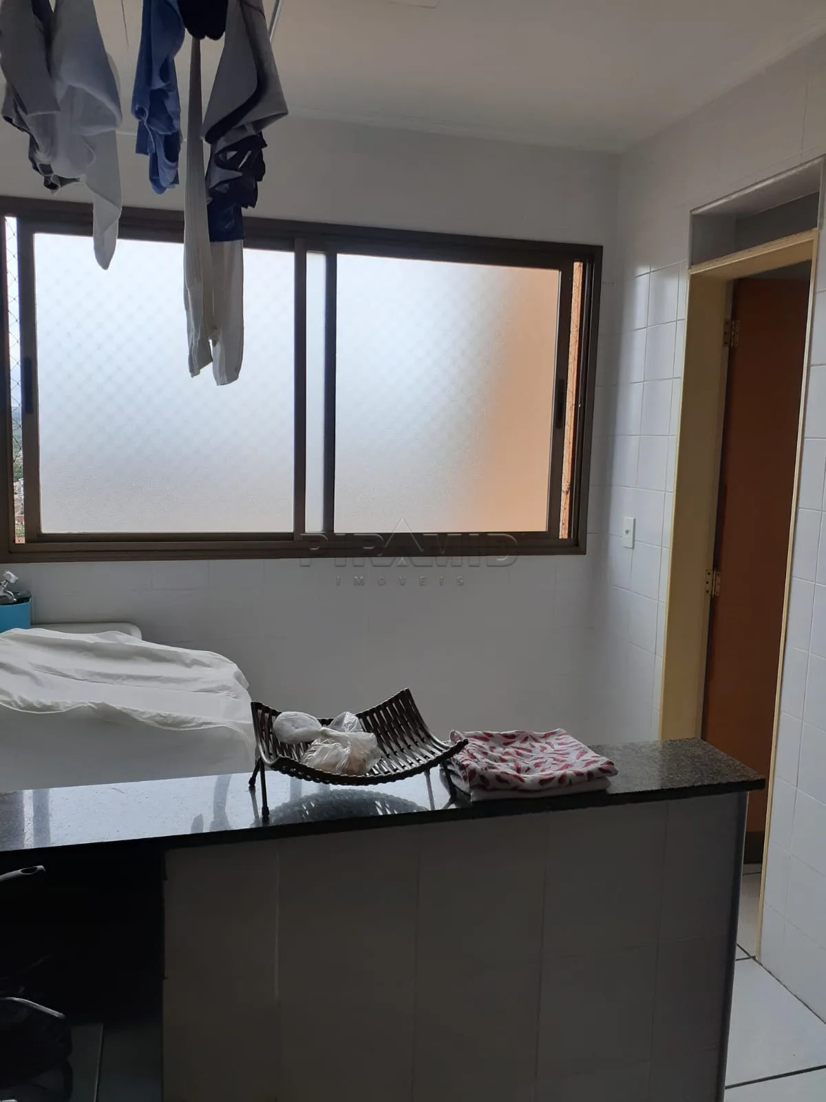 Alugar Apartamento / Padr&atilde;o em Ribeir&atilde;o Preto R$ 900,00 - Foto 9