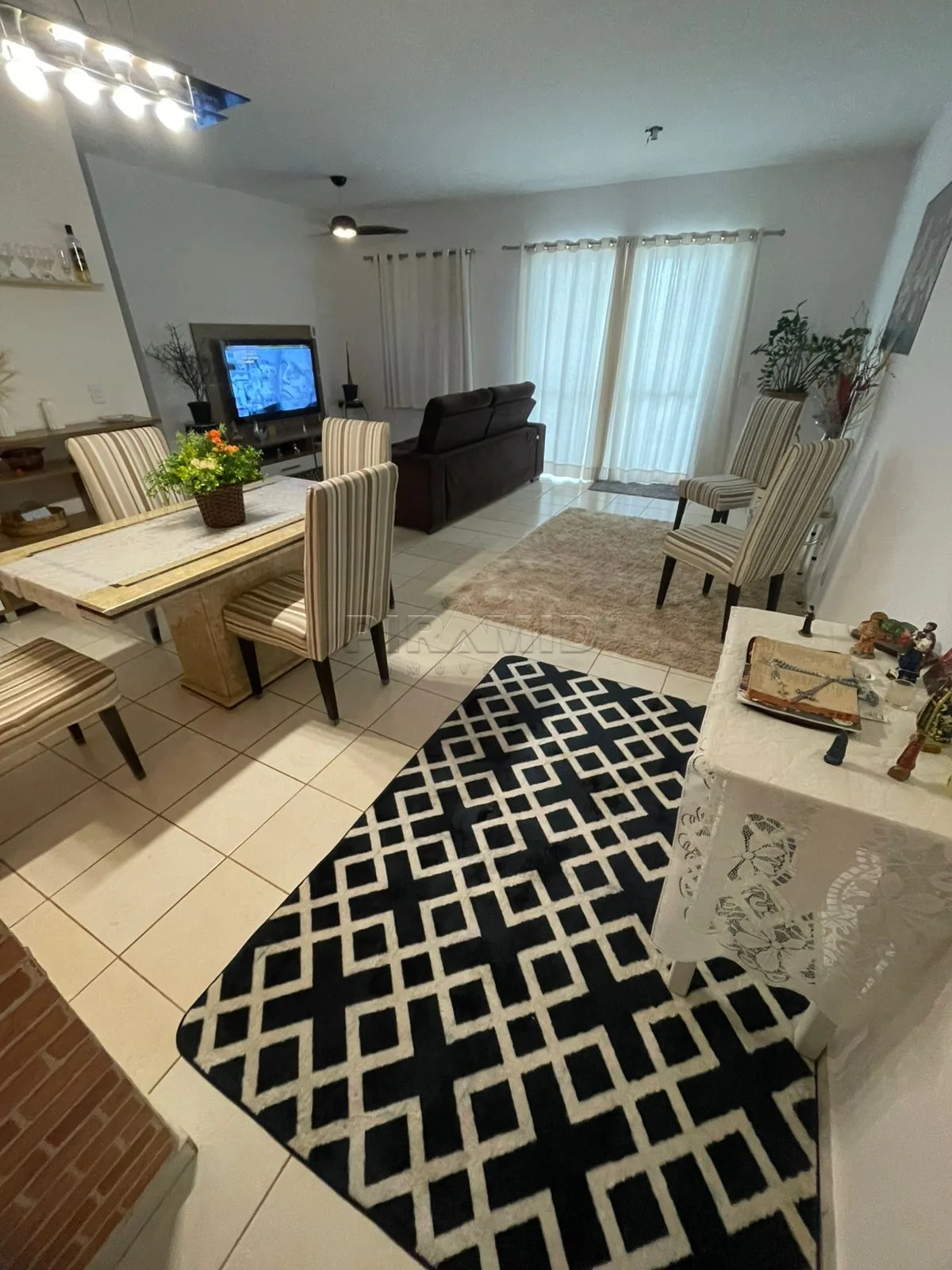 Alugar Apartamento / Padr&atilde;o em Ribeir&atilde;o Preto R$ 3.200,00 - Foto 2