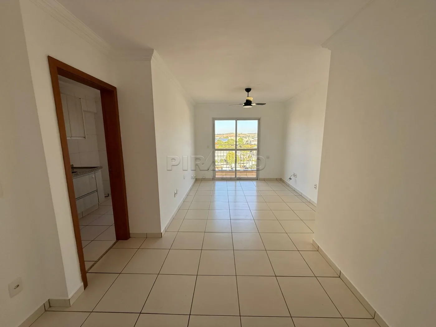Alugar Apartamento / Padr&atilde;o em Ribeir&atilde;o Preto R$ 1.500,00 - Foto 1