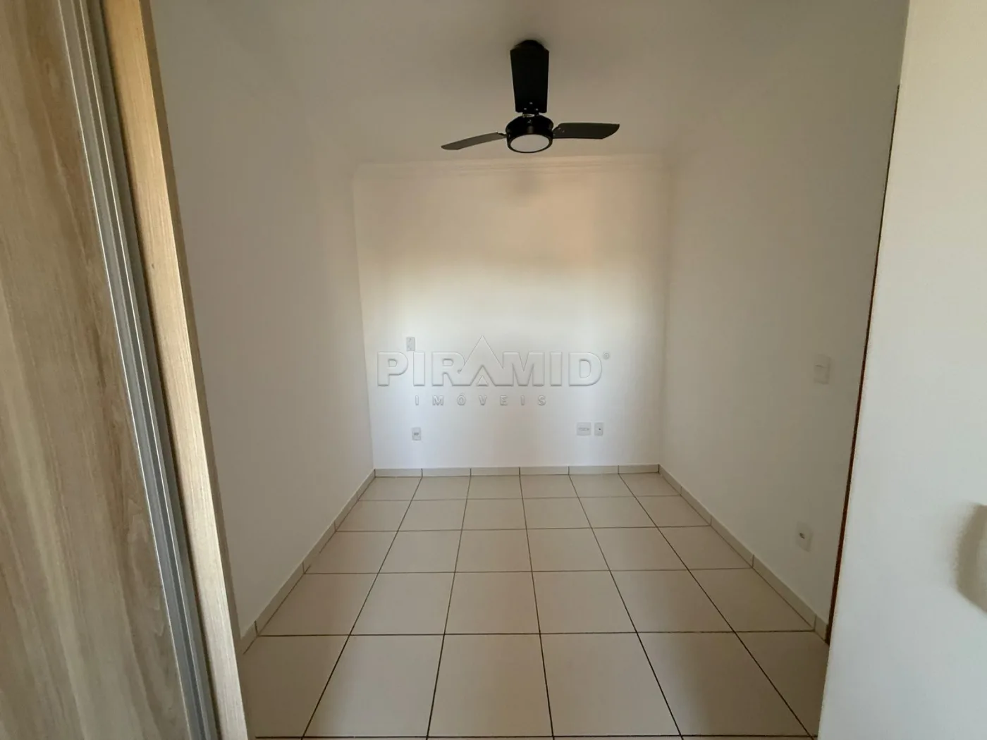 Alugar Apartamento / Padr&atilde;o em Ribeir&atilde;o Preto R$ 1.500,00 - Foto 8