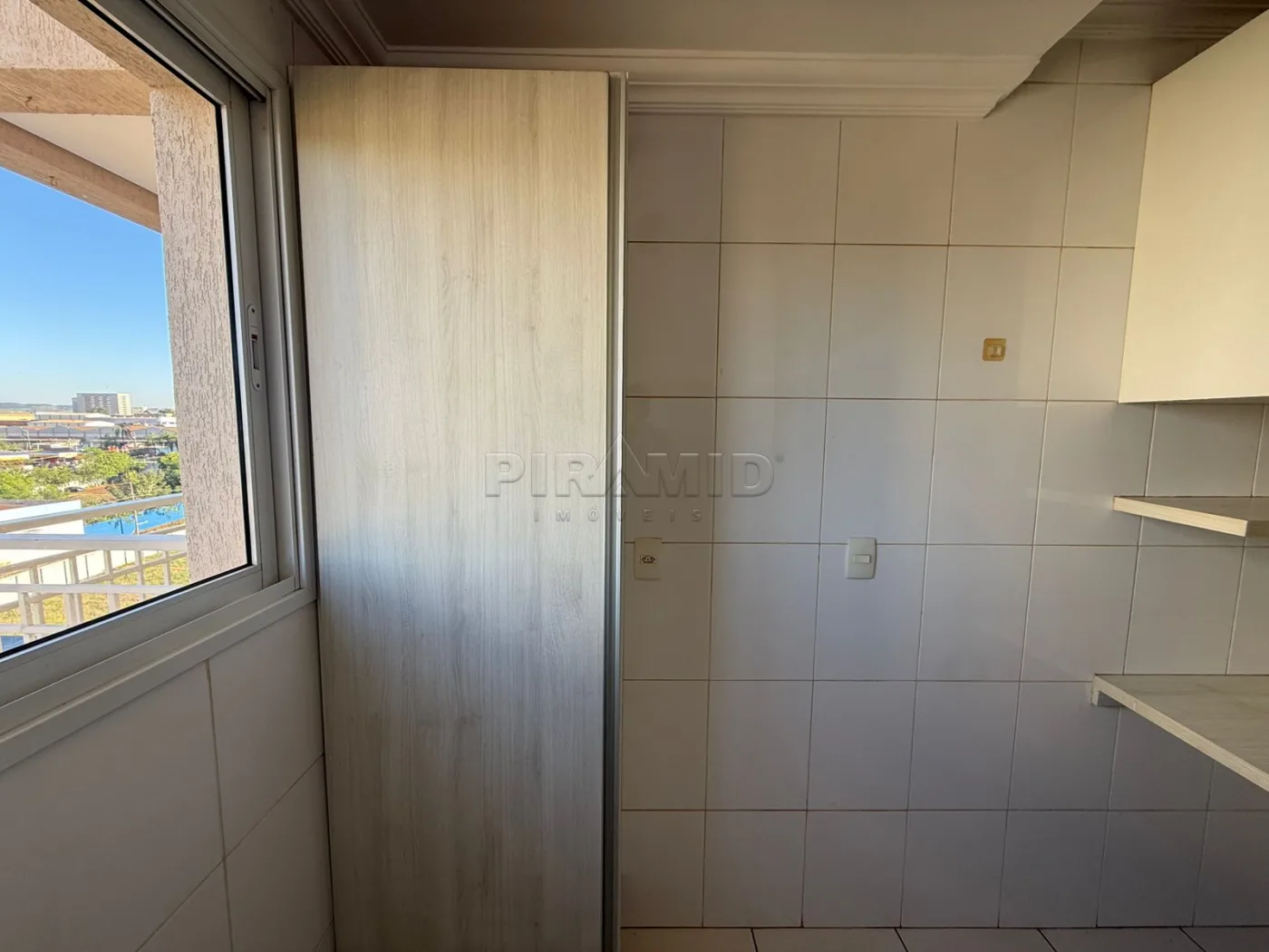Alugar Apartamento / Padr&atilde;o em Ribeir&atilde;o Preto R$ 1.500,00 - Foto 19