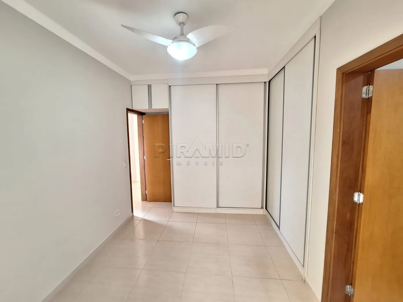 Alugar Apartamento / Padr&atilde;o em Ribeir&atilde;o Preto R$ 2.700,00 - Foto 11