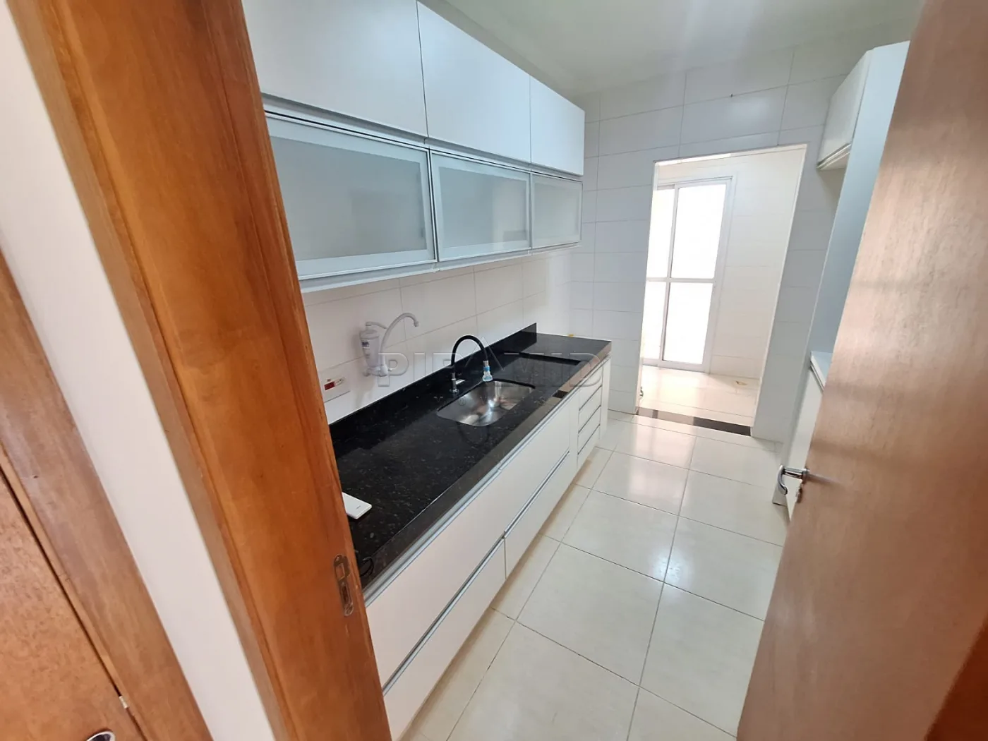 Alugar Apartamento / Padr&atilde;o em Ribeir&atilde;o Preto R$ 2.700,00 - Foto 14