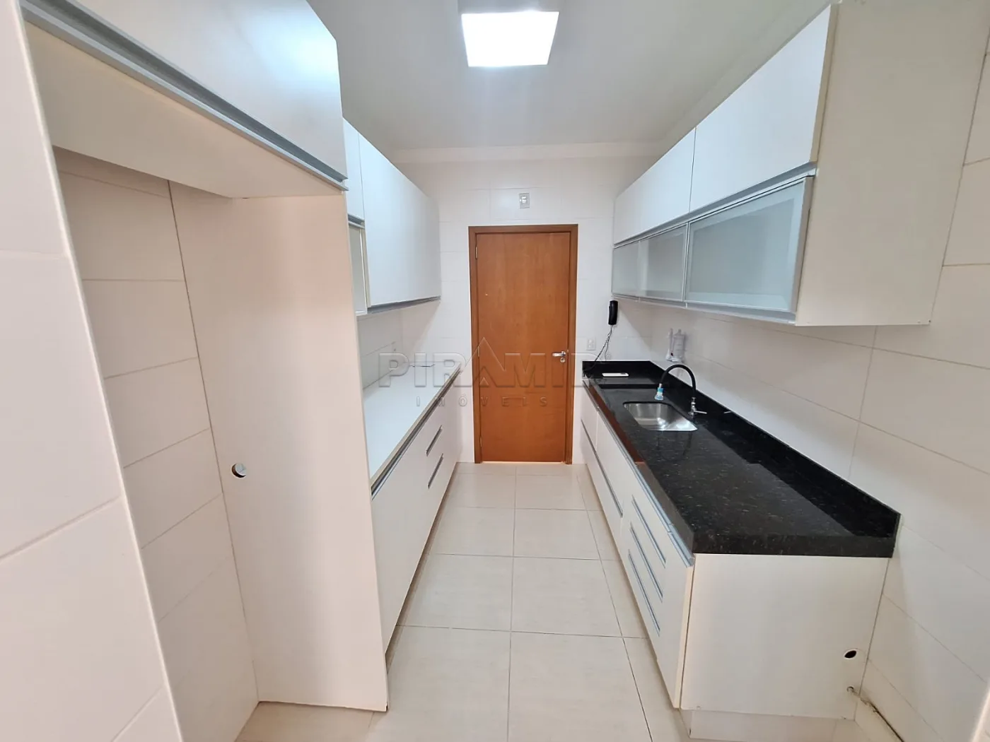 Alugar Apartamento / Padr&atilde;o em Ribeir&atilde;o Preto R$ 2.700,00 - Foto 15