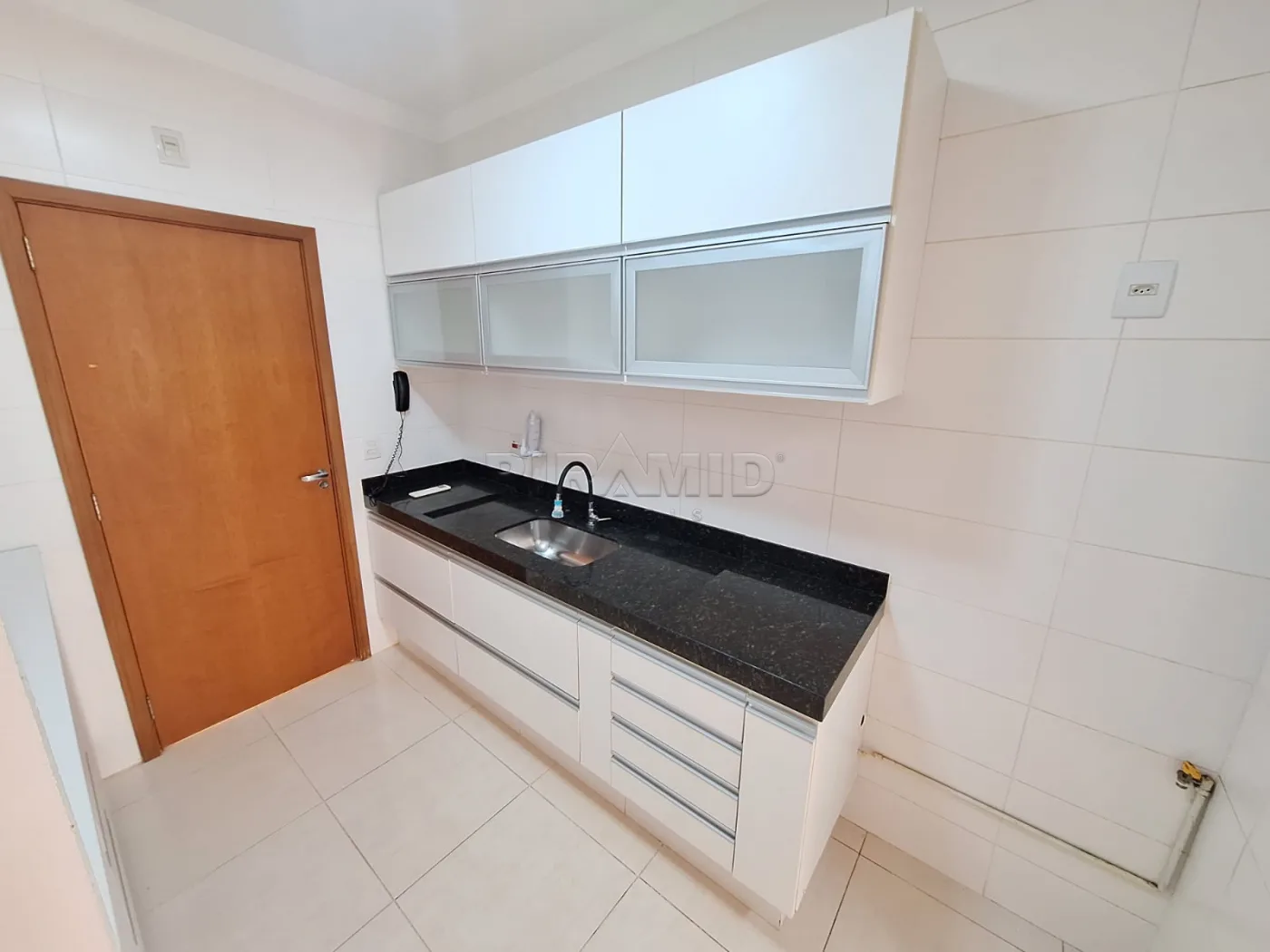 Alugar Apartamento / Padr&atilde;o em Ribeir&atilde;o Preto R$ 2.700,00 - Foto 16