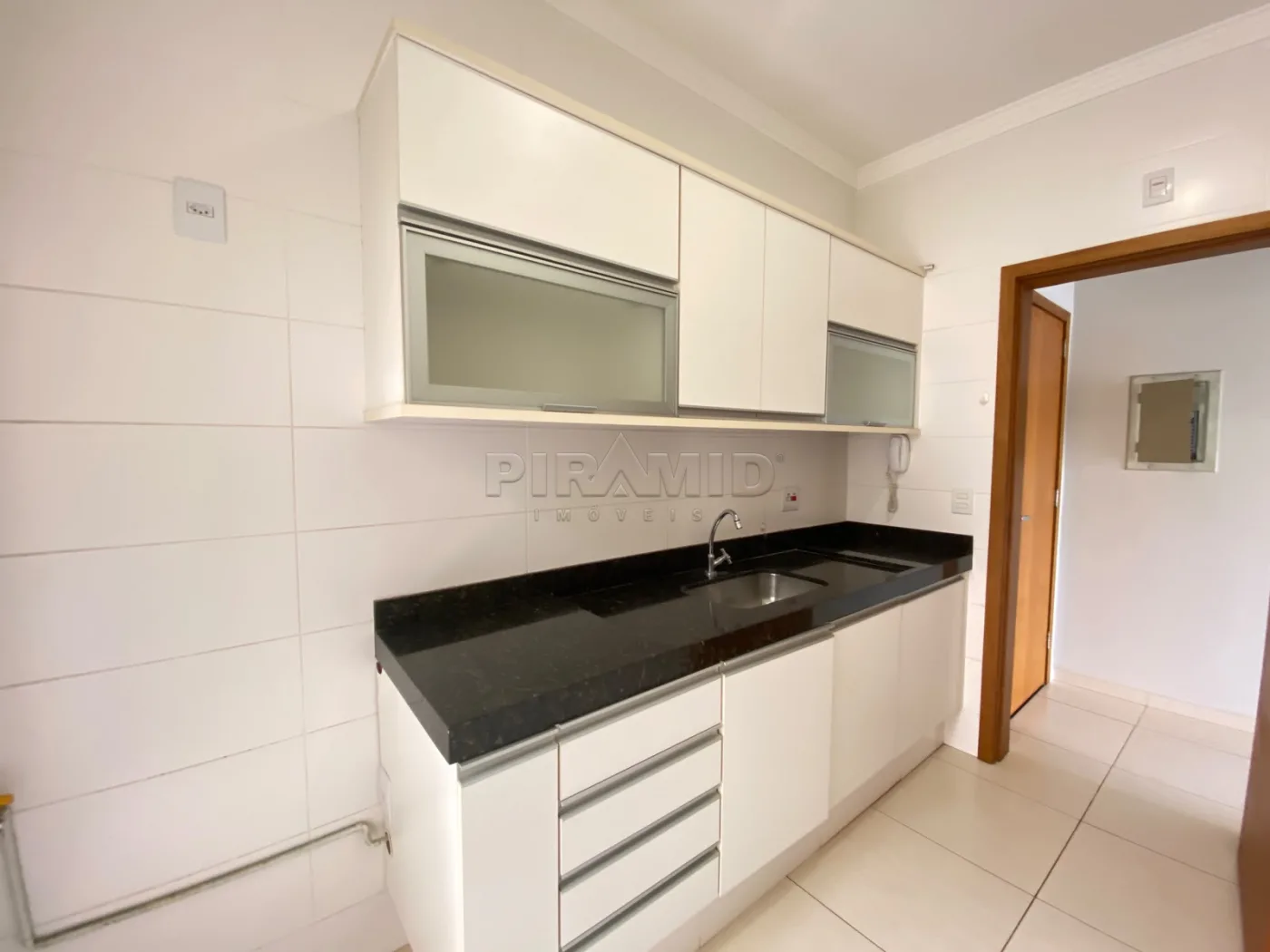 Alugar Apartamento / Padr&atilde;o em Ribeir&atilde;o Preto R$ 3.000,00 - Foto 9