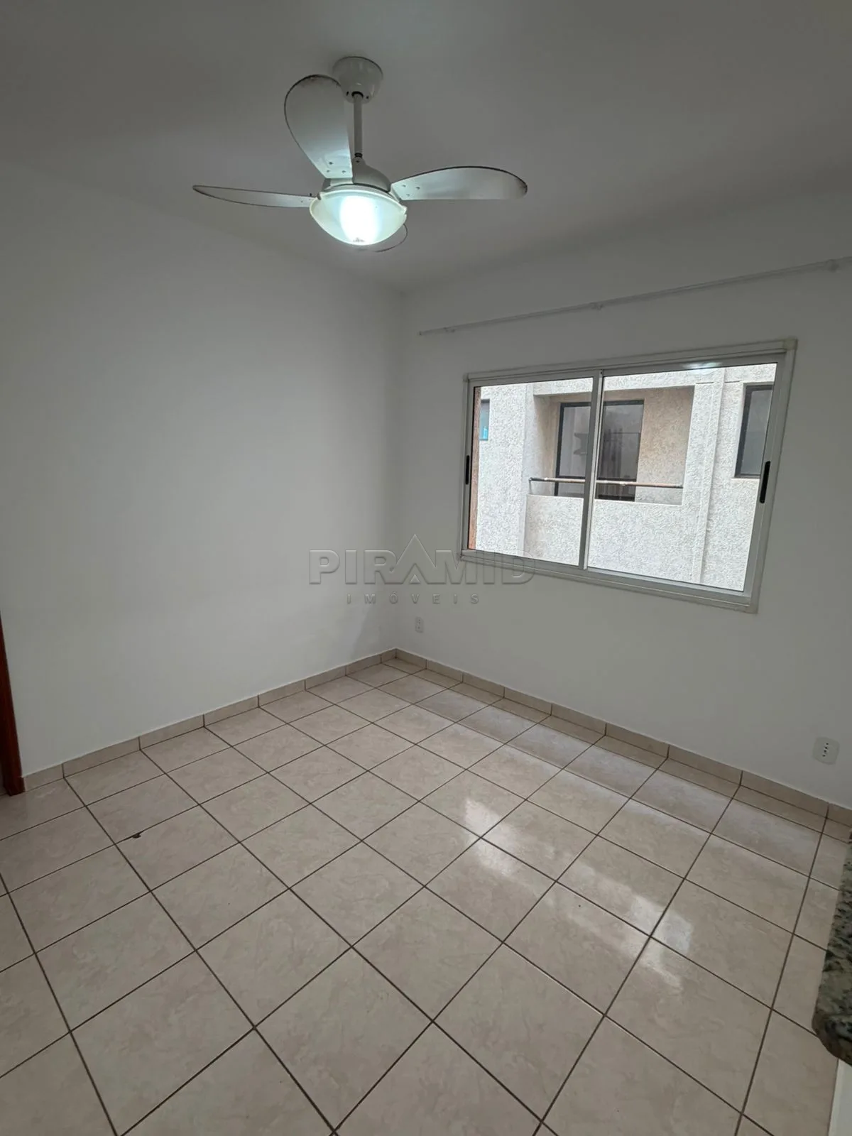Alugar Apartamento / Padr&atilde;o em Ribeir&atilde;o Preto R$ 1.500,00 - Foto 2