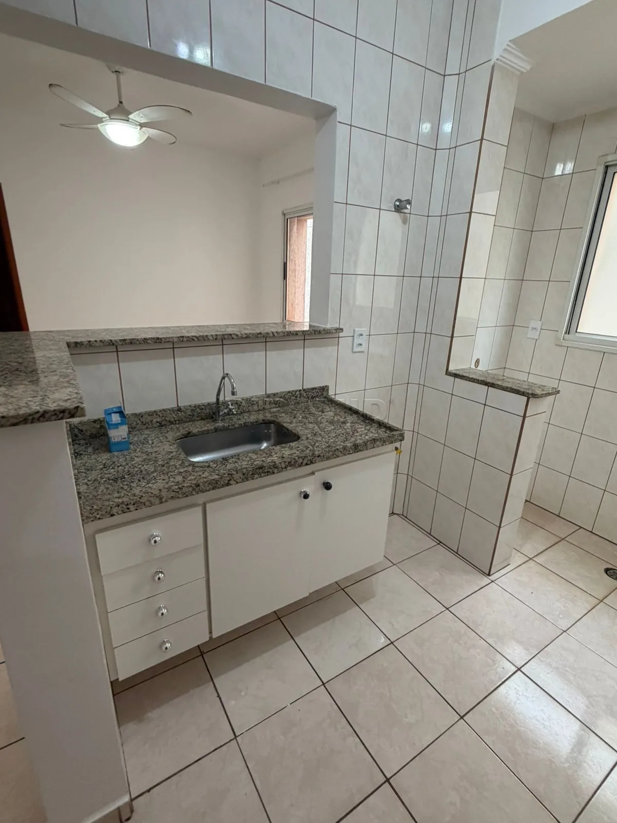 Alugar Apartamento / Padr&atilde;o em Ribeir&atilde;o Preto R$ 1.500,00 - Foto 4