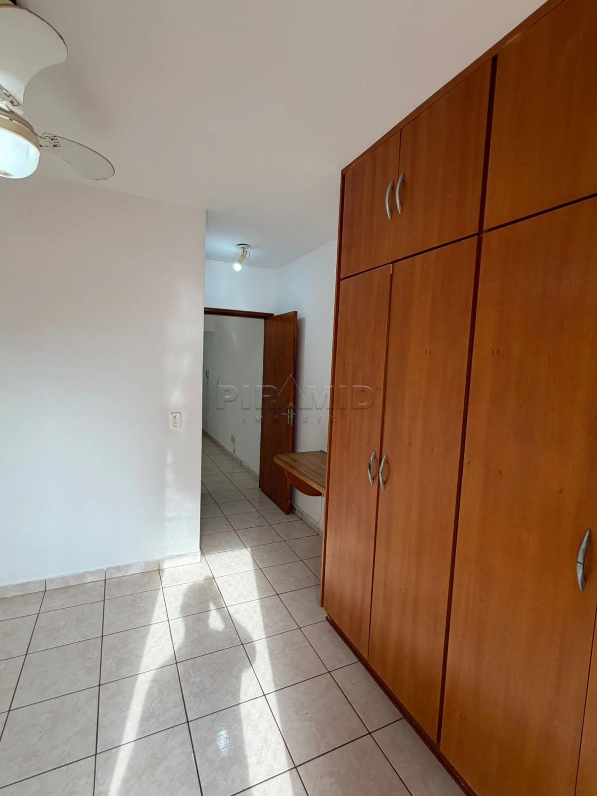 Alugar Apartamento / Padr&atilde;o em Ribeir&atilde;o Preto R$ 1.500,00 - Foto 12