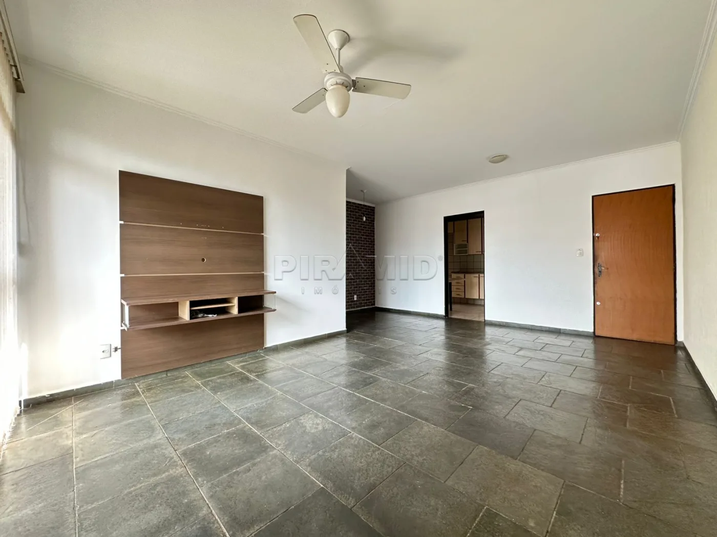 Alugar Apartamento / Padr&atilde;o em Ribeir&atilde;o Preto R$ 2.800,00 - Foto 2