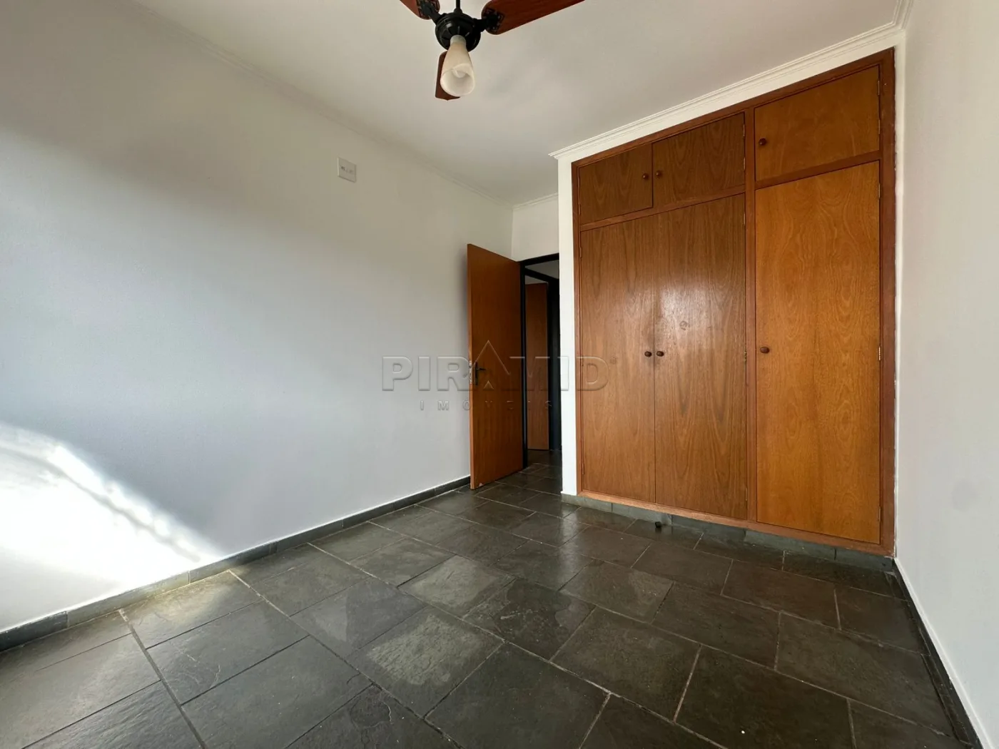 Alugar Apartamento / Padr&atilde;o em Ribeir&atilde;o Preto R$ 2.800,00 - Foto 6