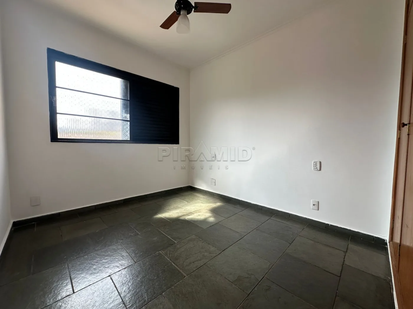 Alugar Apartamento / Padr&atilde;o em Ribeir&atilde;o Preto R$ 2.800,00 - Foto 7