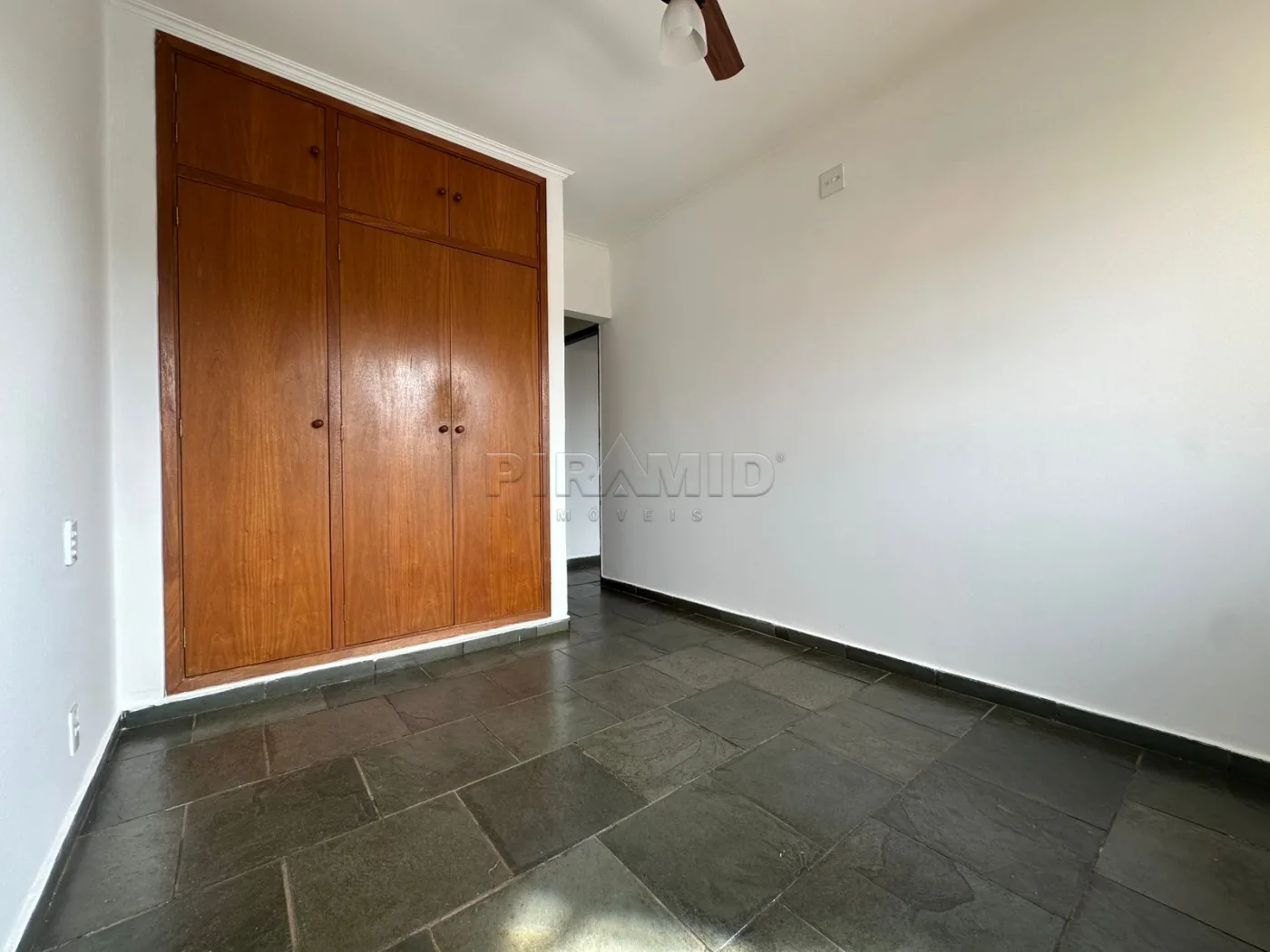 Alugar Apartamento / Padr&atilde;o em Ribeir&atilde;o Preto R$ 2.800,00 - Foto 8