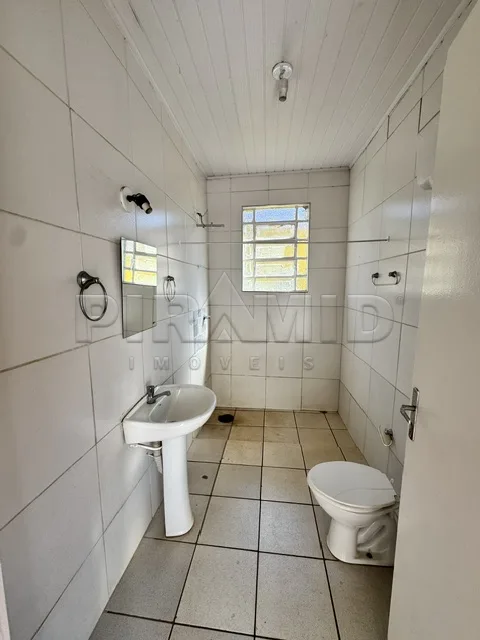 Alugar Casa / Padr&atilde;o em Ribeir&atilde;o Preto R$ 1.000,00 - Foto 11