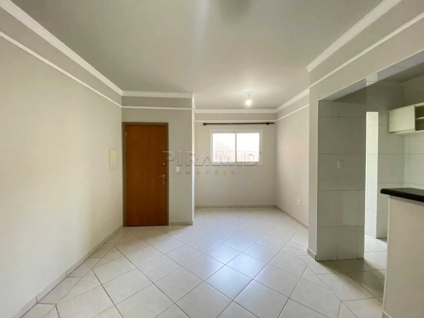 Alugar Apartamento / Padr&atilde;o em Ribeir&atilde;o Preto R$ 1.600,00 - Foto 1
