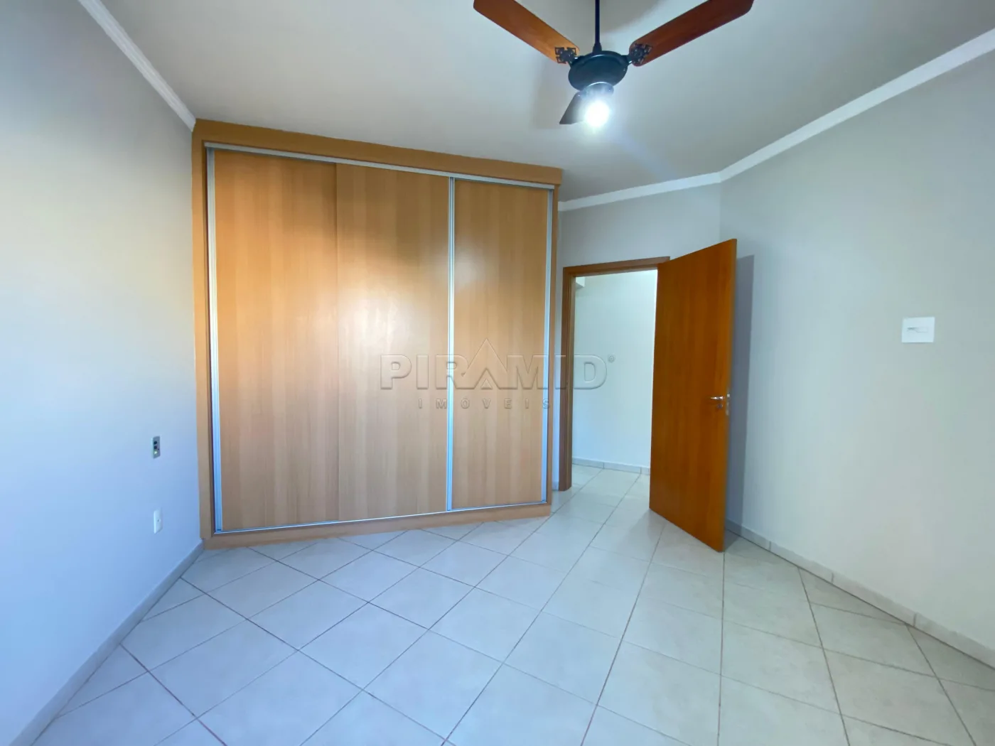Alugar Apartamento / Padr&atilde;o em Ribeir&atilde;o Preto R$ 1.600,00 - Foto 6