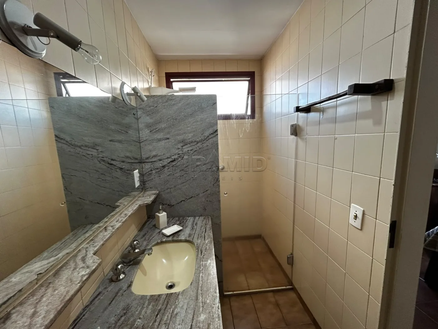 Alugar Apartamento / Padr&atilde;o em Ribeir&atilde;o Preto R$ 2.700,00 - Foto 14