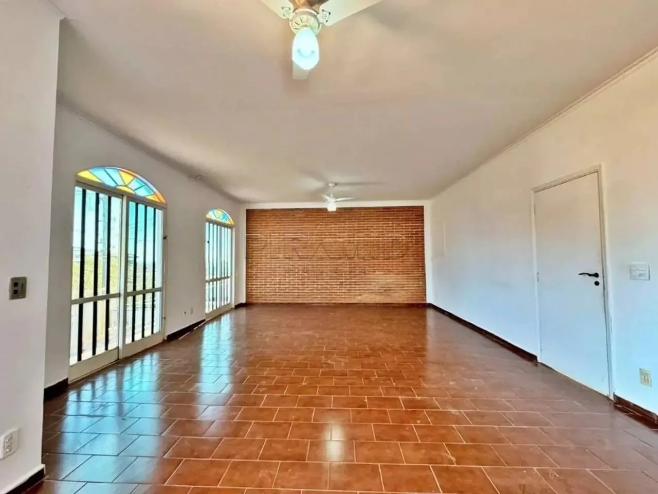 Alugar Casa / Padr&atilde;o em Ribeir&atilde;o Preto R$ 4.500,00 - Foto 1
