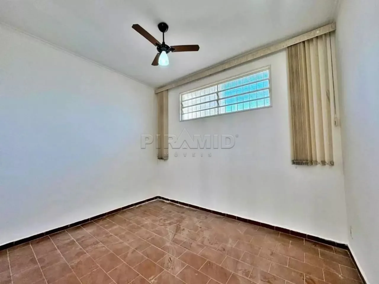 Alugar Casa / Padr&atilde;o em Ribeir&atilde;o Preto R$ 4.500,00 - Foto 2