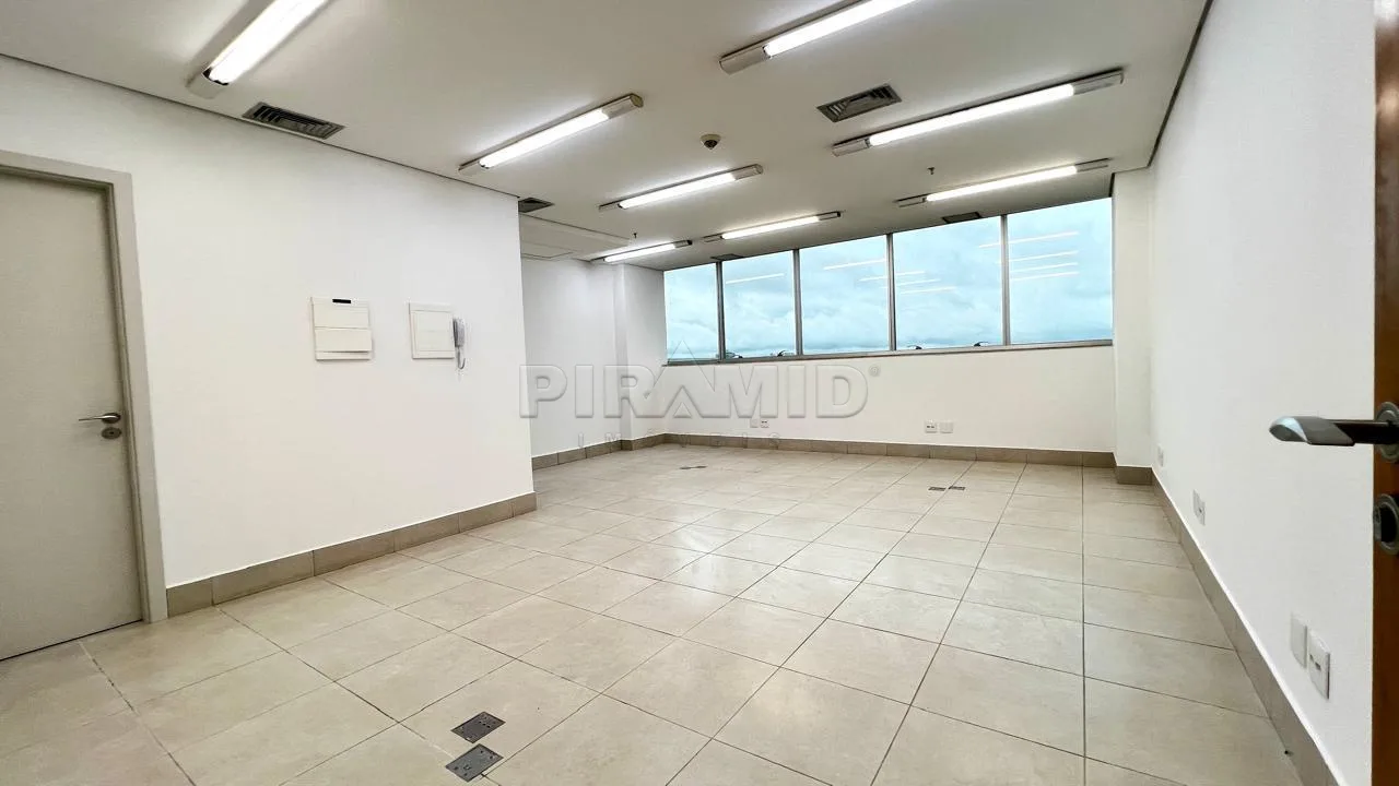 Alugar Comercial / Sala em Ribeir&atilde;o Preto R$ 3.200,00 - Foto 2